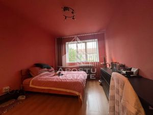 Apartament cu 2 camere situat in zona Buziasului - imagine 2