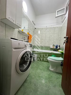 Apartament cu 3 camere, semidecomandat,situat in zona Centrala - imagine 7