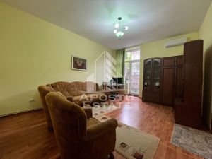 Apartament cu 3 camere, semidecomandat,situat in zona Centrala - imagine 6