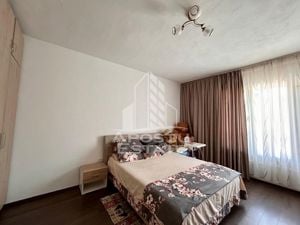 Apartament 3 camere, cladire reabilitata in Piata Libertatii - imagine 2