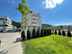 Vand apartament 3 camere