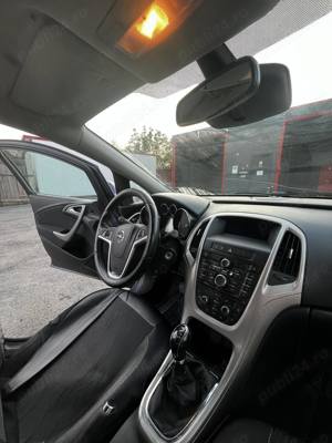 OPEL Astra J Sport Tourer  2011 - imagine 5