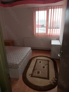 Închiriez apartament de 4 camere  - imagine 7