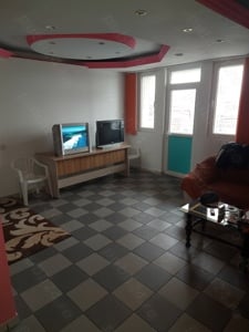 Închiriez apartament de 4 camere  - imagine 5