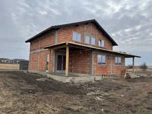 Duplex - 4 camere - Moșnița Nouă, situat aproape de 4 benzi - imagine 2