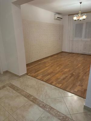 Proprietar inchiriez apartament deosebit cu 4 camere, ultracentral - imagine 3