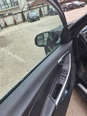 Volvo V60 Plugin Hibrid 2.4 D6 293 CP - imagine 7