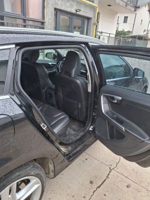 Volvo V60 Plugin Hibrid 2.4 D6 293 CP - imagine 8
