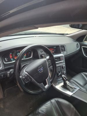 Volvo V60 Plugin Hibrid 2.4 D6 293 CP - imagine 2