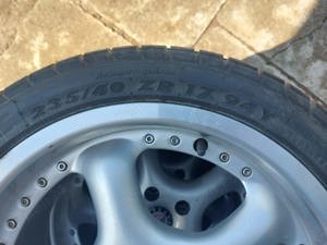 Jante și anvelope de vară 235/40 R17  - imagine 2
