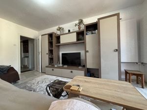 Vând apartamet 2 camere în Predeal, centru - imagine 3