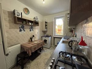 Vând apartamet 2 camere în Predeal, centru - imagine 9