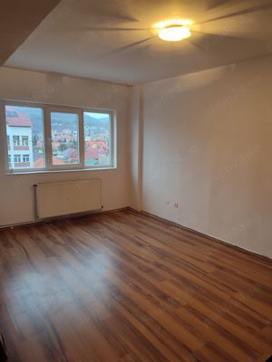 Vand apartament doua camere zona Victoriei-ultracentral - imagine 2