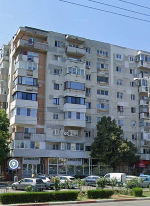 Vând apartament 4 camere in Ploiești , B-dul Republicii, deasupra Omniasig 