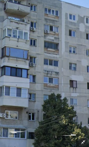 Vând apartament 4 camere in Ploiești , B-dul Republicii, deasupra Omniasig  - imagine 2