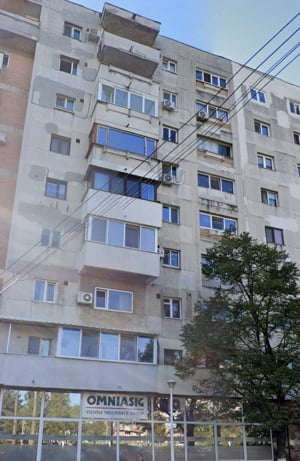 Vând apartament 4 camere in Ploiești , B-dul Republicii, deasupra Omniasig  - imagine 3