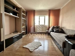 Apartament cu 3 camere, centrala proprie, zona Soarelui