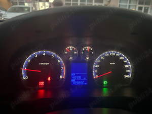 Vând Hyundai i30, benzina, 1396 cm3, din 2009, 110 CP, culoare albastru - imagine 6