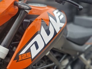 kTm DUKE 125 2017 A1 16 ani - imagine 3