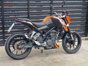 kTm DUKE 125 2017 A1 16 ani - imagine 5