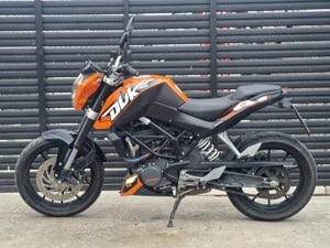 kTm DUKE 125 2017 A1 16 ani