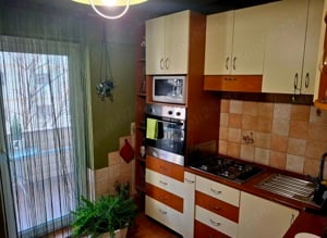 Vând apartament 3 camere în Micalaca - imagine 3