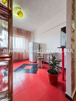 Apartament 2 camere in Deva, zona Lido, Bld. Decebal, 55 mp, decomandat, etaj 5, lift... - imagine 7