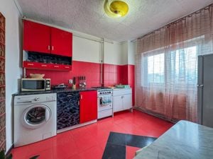 Apartament 2 camere in Deva, zona Lido, Bld. Decebal, 55 mp, decomandat, etaj 5, lift... - imagine 2