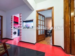 Apartament 2 camere in Deva, zona Lido, Bld. Decebal, 55 mp, decomandat, etaj 5, lift... - imagine 9