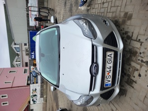 Ford Focus 2013 - imagine 1
