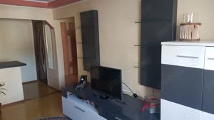 Vand apartament cu 4 camere