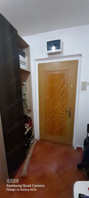 Vand apartament cu 3 camere