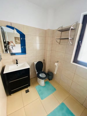 Vand apartament cu 3 camere , 2 bai , spatiu depozitare , loc parcare - imagine 7