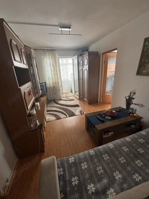 Vand apartament 2 camere Otelu Rosu - imagine 5