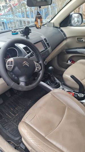 Citroen C-Crosser  - imagine 2