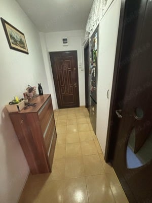 Vand apartament 2 camere Otelu Rosu - imagine 8