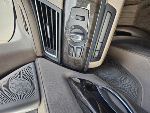 Vând BMW seria 7 740d xdrive  - imagine 9 Vând BMW seria 7 740d xdrive  - imagine 9