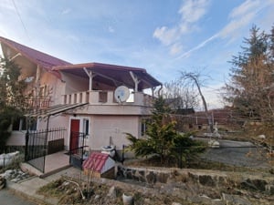 Casă spațioasă în Tărlungeni   167 mp utili, teren 3960 mp - imagine 16