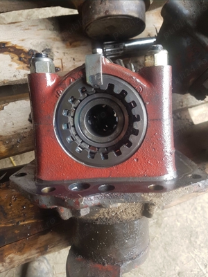 Presa baloti rotunzi - Hesston. Roti 16.9 R30. Grup punte fata Renault 601.4. - imagine 8