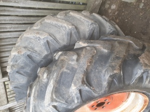 Presa baloti rotunzi - Hesston. Roti 16.9 R30. Grup punte fata Renault 601.4. - imagine 10