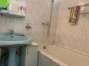 Ofer spre inchiriere apartament recent renovat - imagine 8