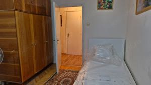 Închiriez apartament cu trei camere zona Dristor - imagine 6