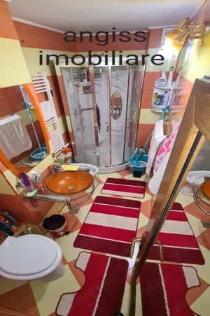 Apartament 2 camere et 2   str.1848