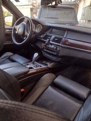Vand bmw x6 4.0d e71  se aude o bataie  la motor - imagine 1