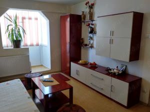 Proprietar inchiriez Apt. 2 camere decomandat Berceni Huedin - imagine 2