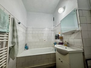 Apartament de vazare, cu 4 camere, 90 mp + balcoane, zona Lama, etaj intermediar - imagine 9