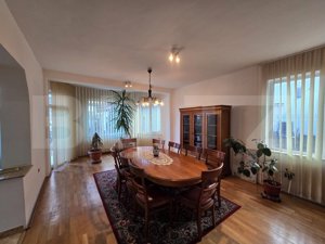 Oportunitate de investiție! Casă de vanzare, cu 8 camere, 382 mp, zona Gruia - imagine 2