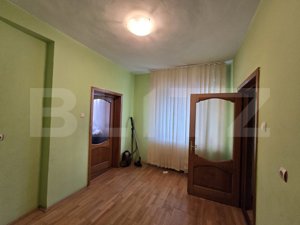 Oportunitate de investiție! Casă de vanzare, cu 8 camere, 382 mp, zona Gruia - imagine 8