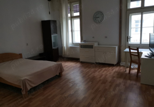 apartament cu 2 camere de vanzare cu vedere in piata victoriei in cladire istorica  - imagine 3