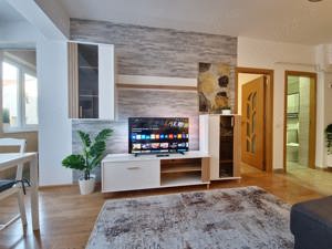 Garsonieră, 40mp, mobilă nouă, etaj 1 din 3, zonă de case